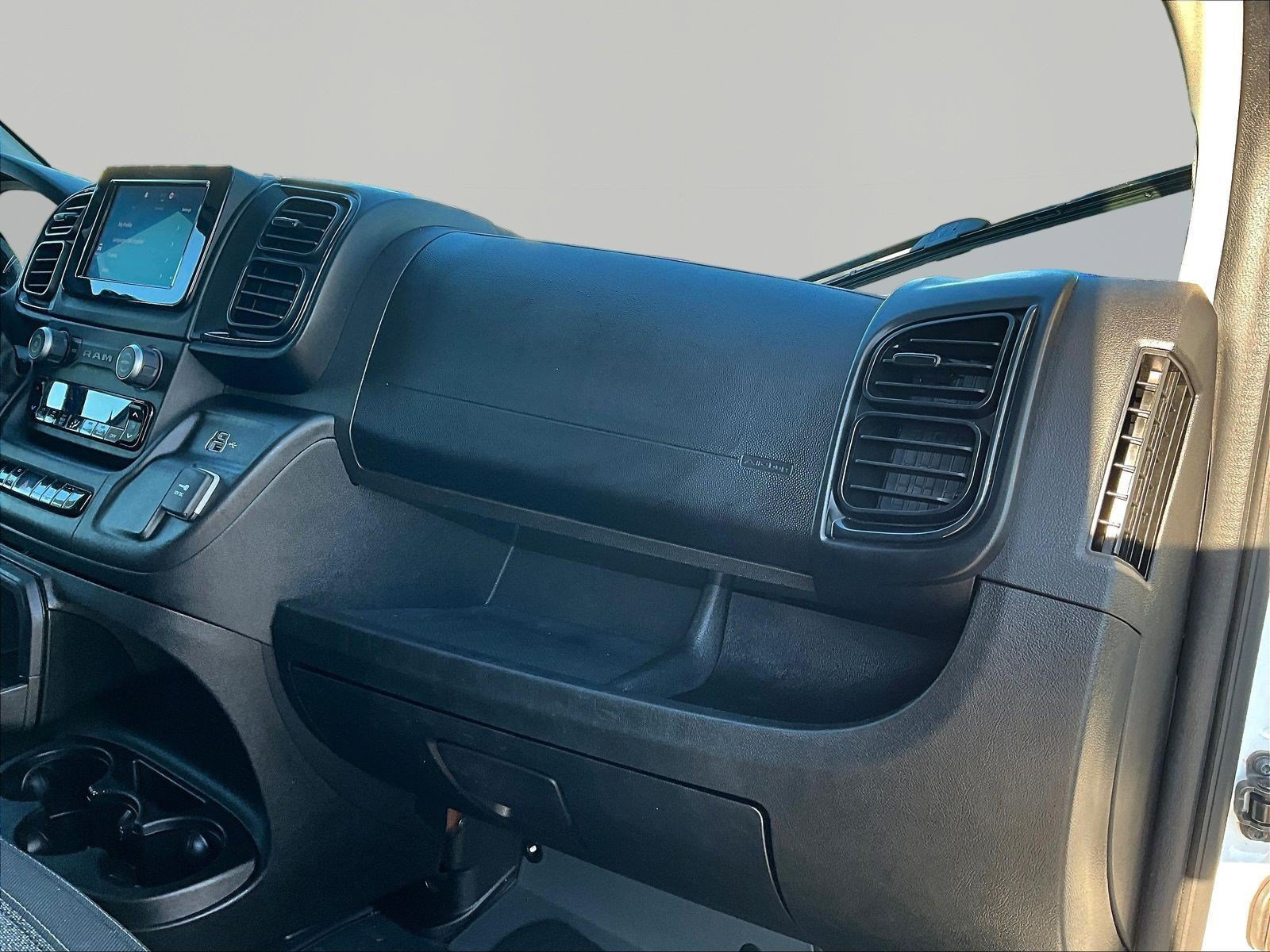 Used 2024 RAM ProMaster 2500 w/ Convenience Group FWD image 25