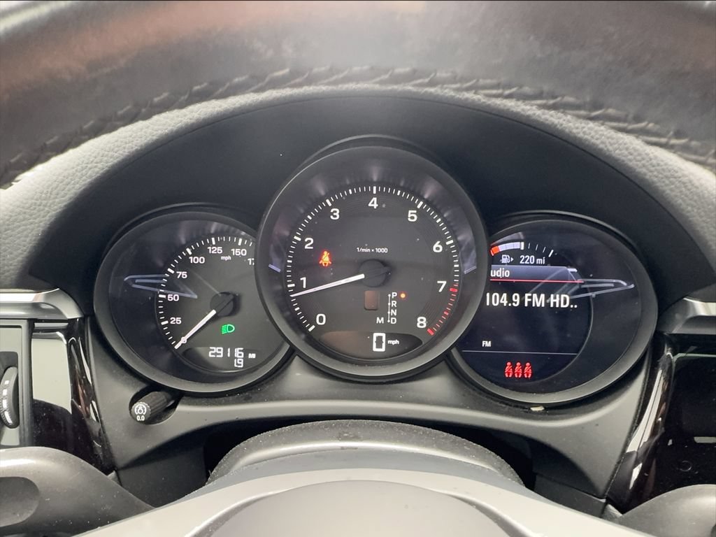 Used 2022 Porsche Macan AWD/4WD image 40