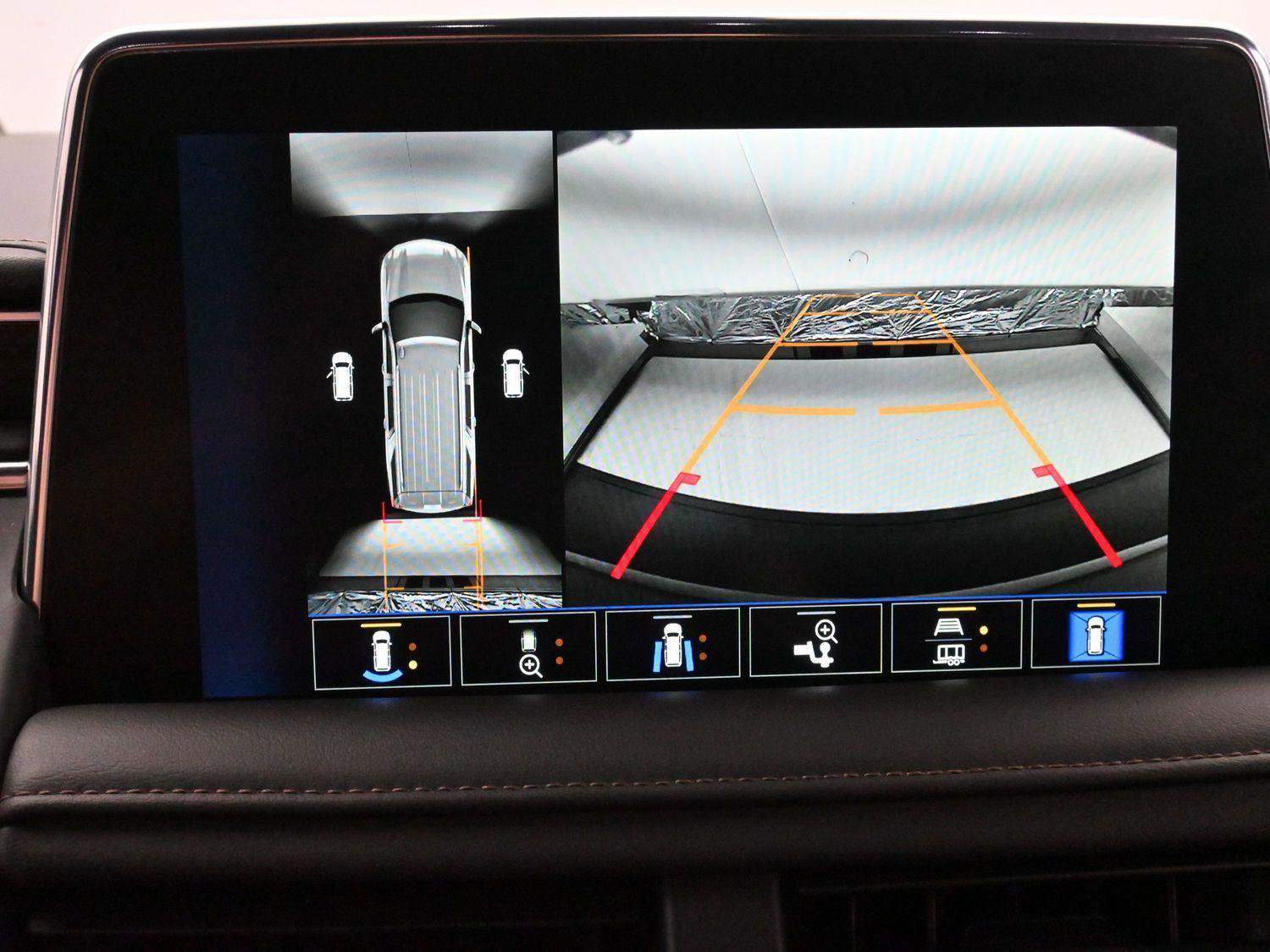 Used 2022 Chevrolet Suburban High Country image 26