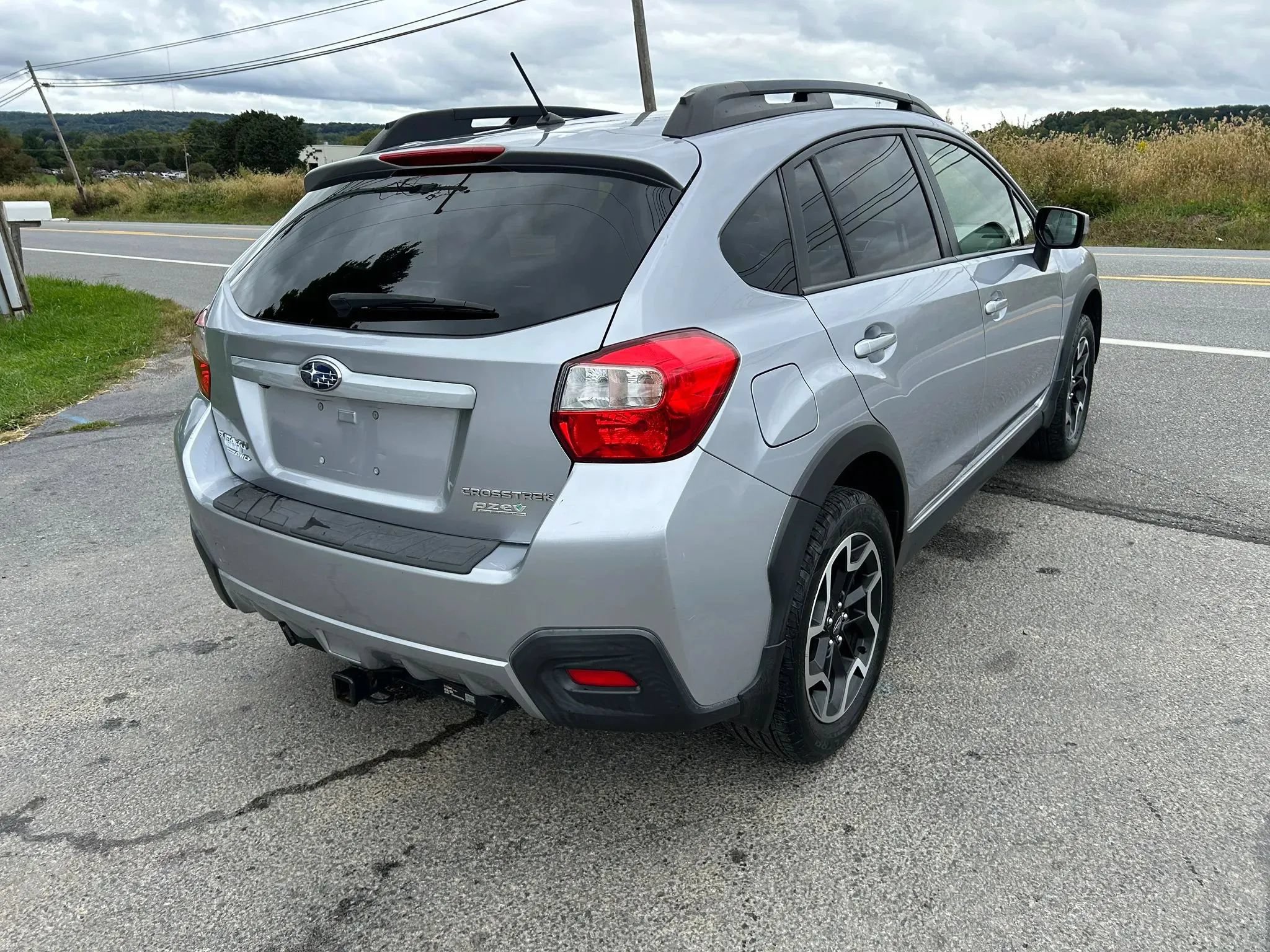 Used 2017 Subaru Crosstrek 2.0i Premium AWD/4WD image 6