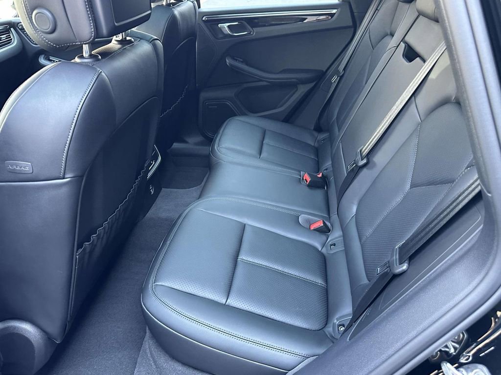 New 2026 Porsche Macan AWD/4WD image 14