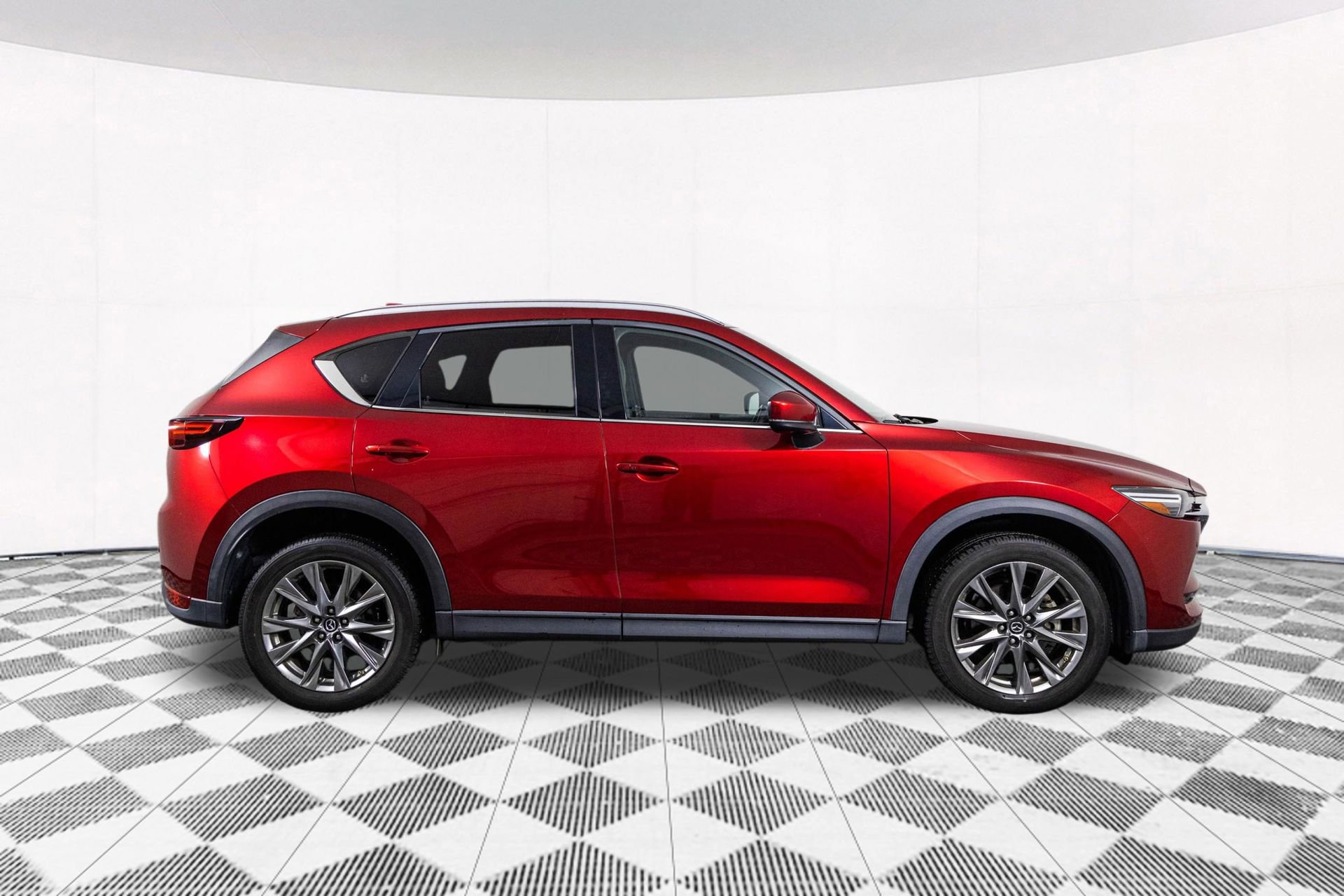 Used 2019 MAZDA CX-5 Signature image 17