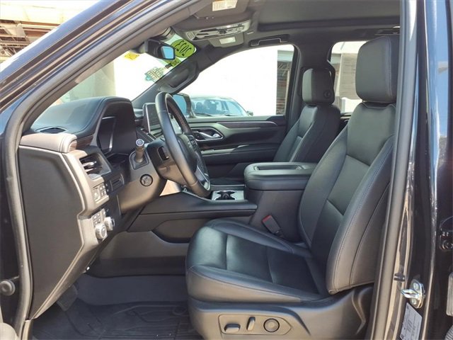 Used 2023 Chevrolet Suburban Z71 w/ Luxury Package image 13
