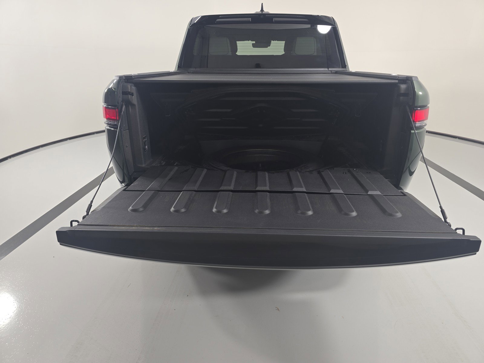 Used 2022 Rivian R1T Adventure AWD/4WD image 15