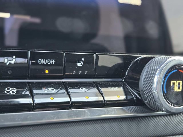 Used 2026 Chevrolet Colorado Z71 AWD/4WD image 23