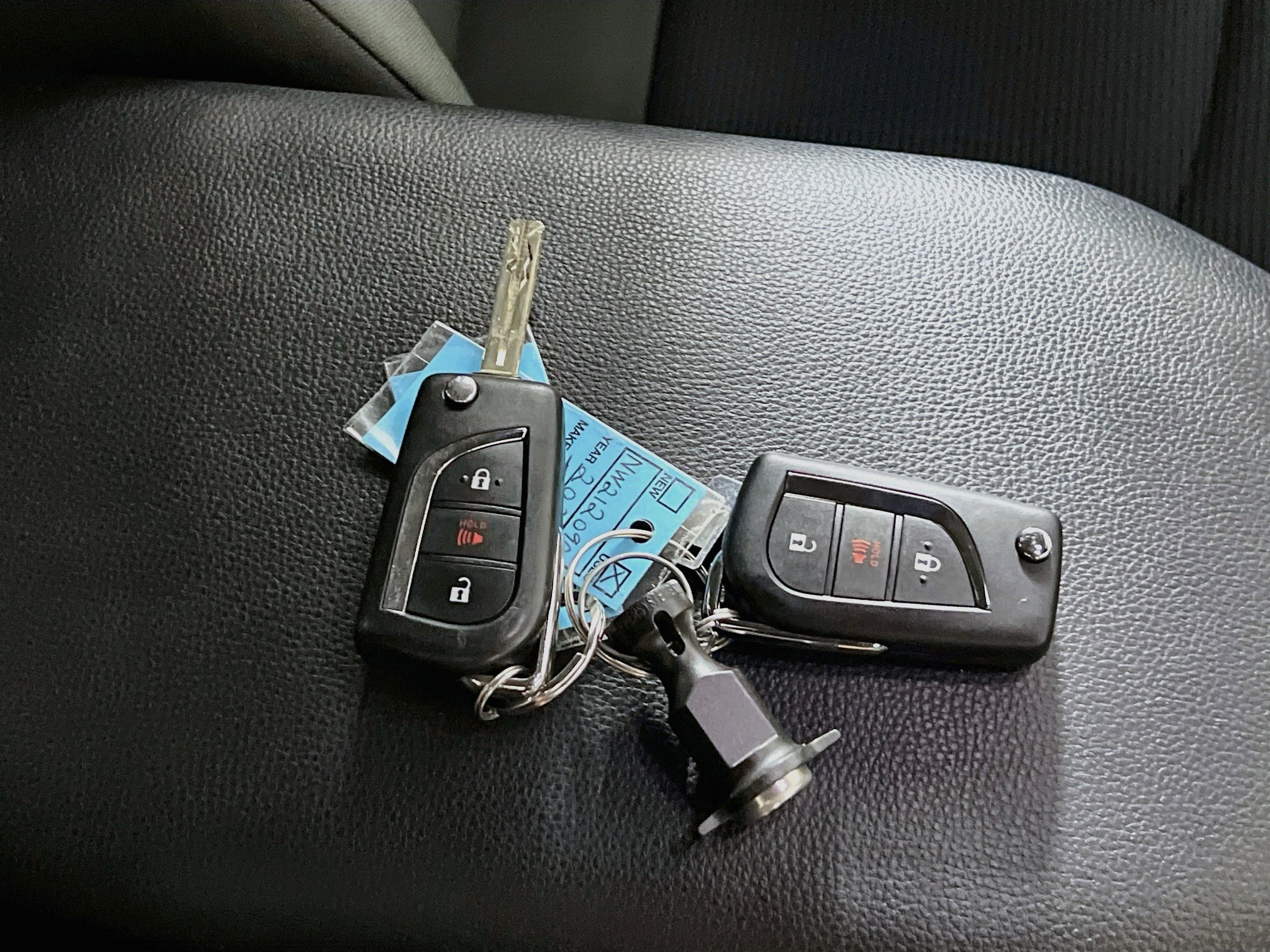Used 2022 Toyota RAV4 LE FWD image 35