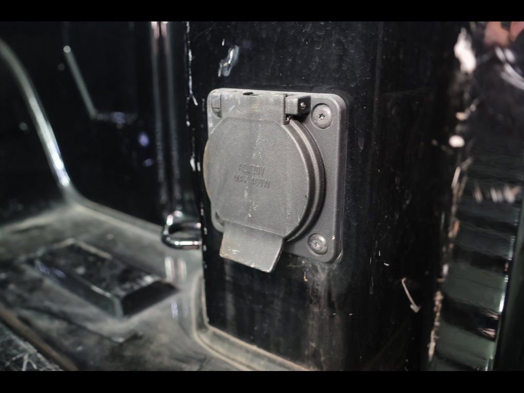 Used 2022 Chevrolet Silverado 1500 RST image 18