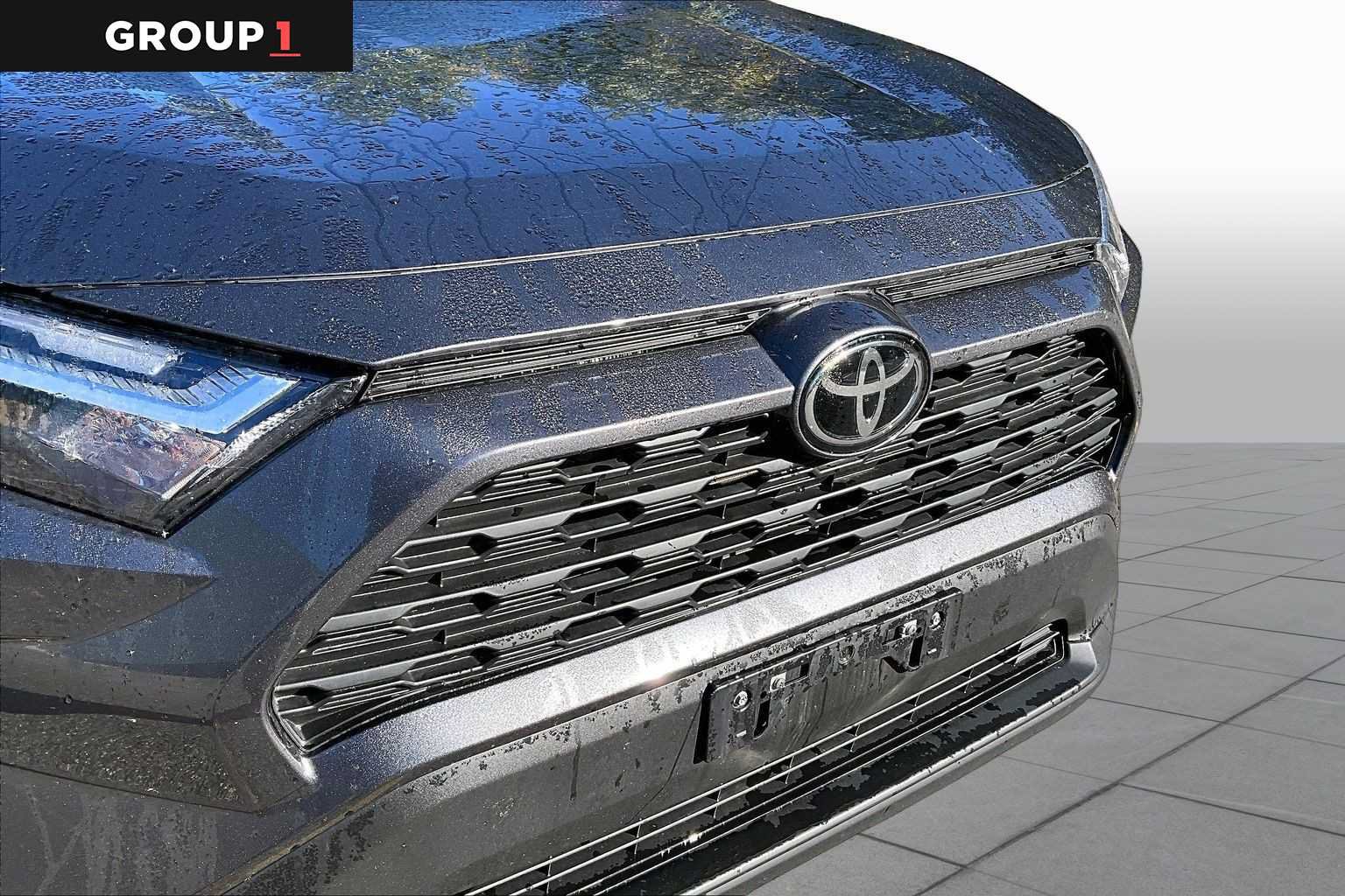 Used 2025 Toyota RAV4 LE AWD/4WD image 31