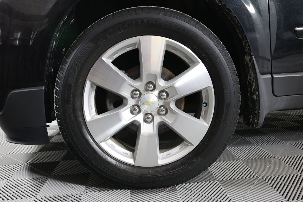 Used 2014 Chevrolet Traverse LTZ w/ LPO, 'HIT The Road' Package image 9