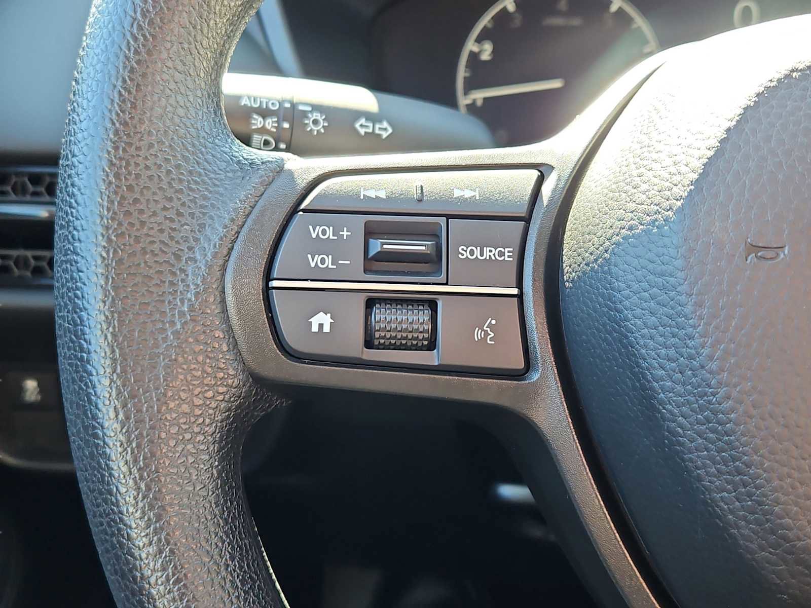 Certified 2025 Honda HR-V LX image 12