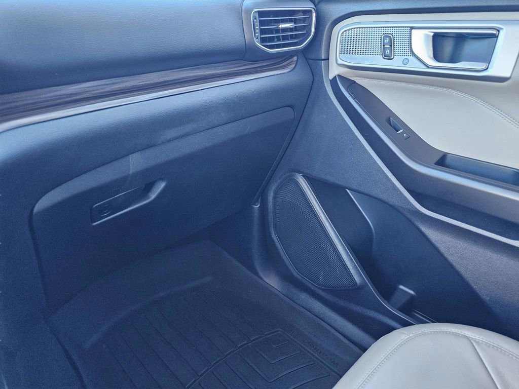 Used 2020 Ford Explorer Limited w/ Class III Trailer Tow Package image 25