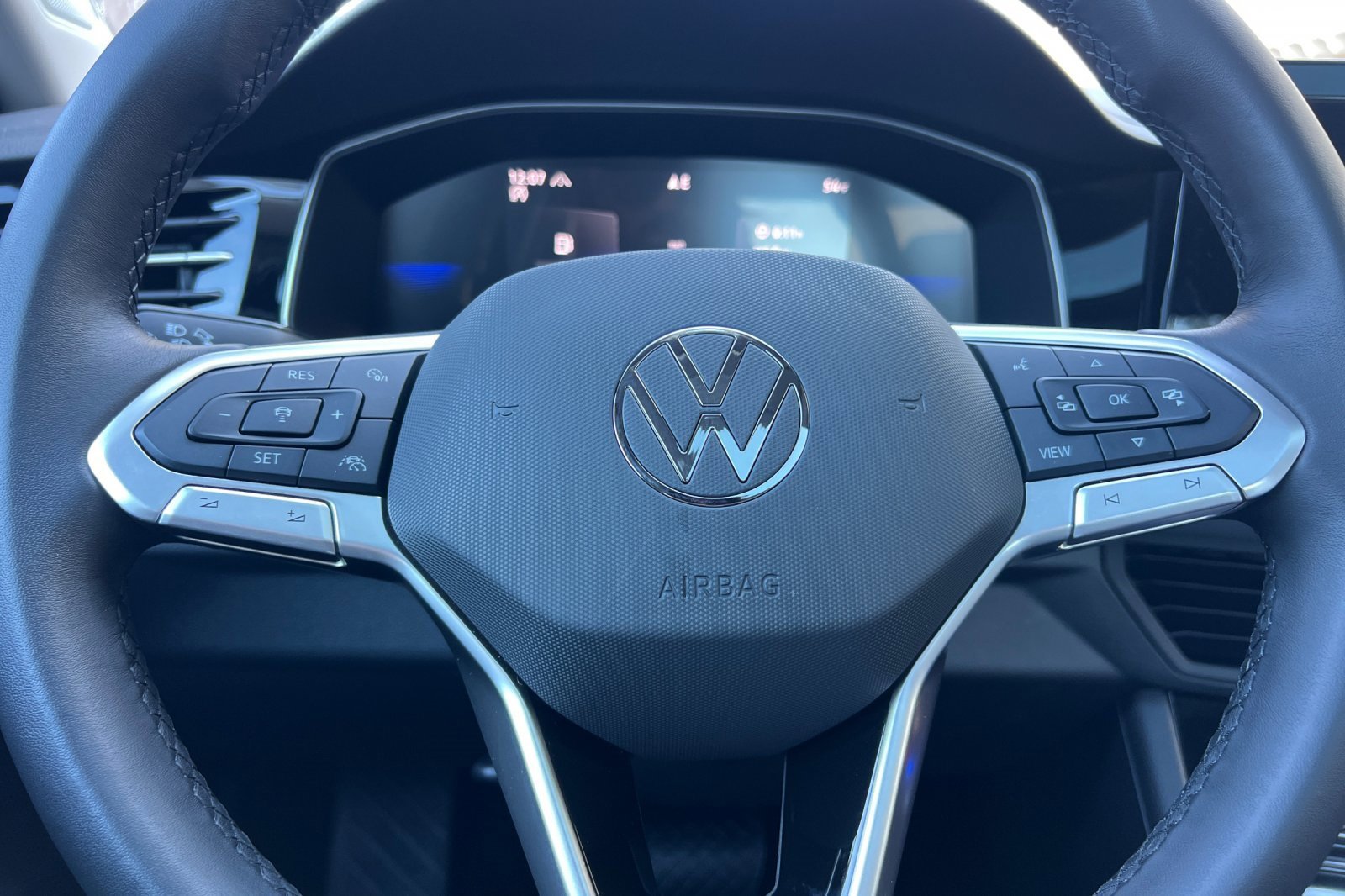 Certified 2025 Volkswagen Jetta SE image 22