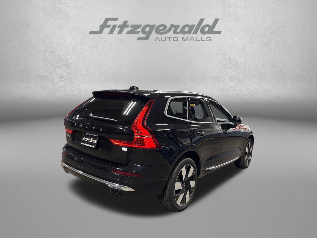 Used 2023 Volvo XC60 T8 Plus w/ Climate Package AWD/4WD image 7
