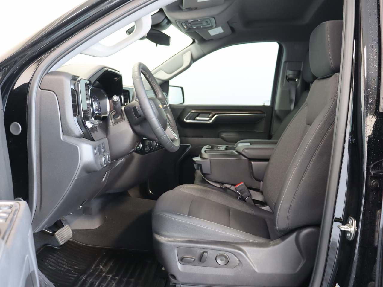 Certified 2025 Chevrolet Silverado 1500 LT w/ All Star Edition Plus image 8