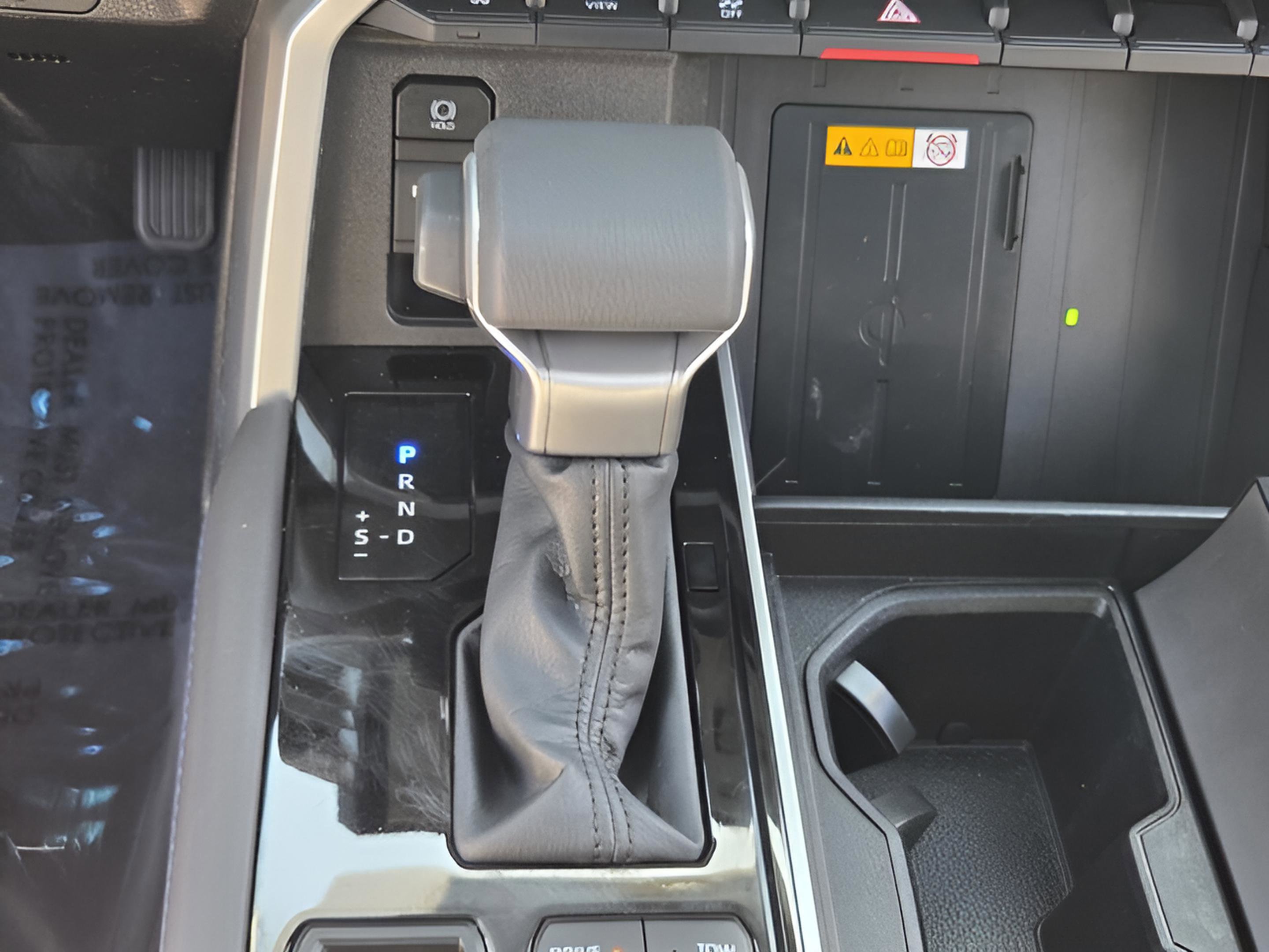 Certified 2024 Toyota Sequoia Platinum image 18