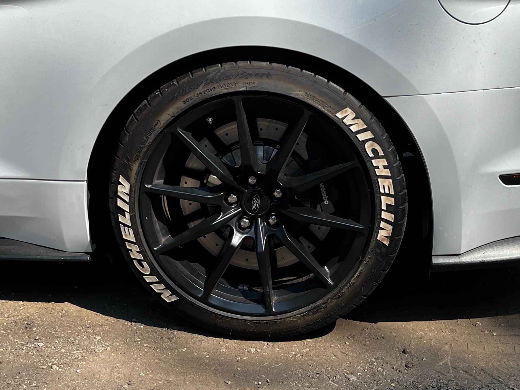 Used 2016 Ford Mustang Shelby GT350 w/ Technology Package image 8