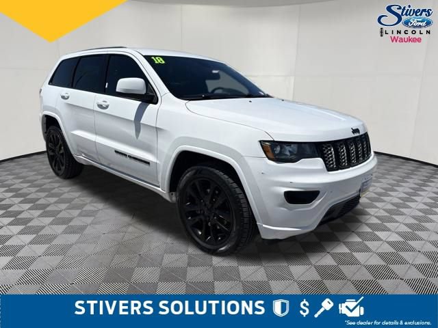 Used 2018 Jeep Grand Cherokee Altitude AWD/4WD image 3