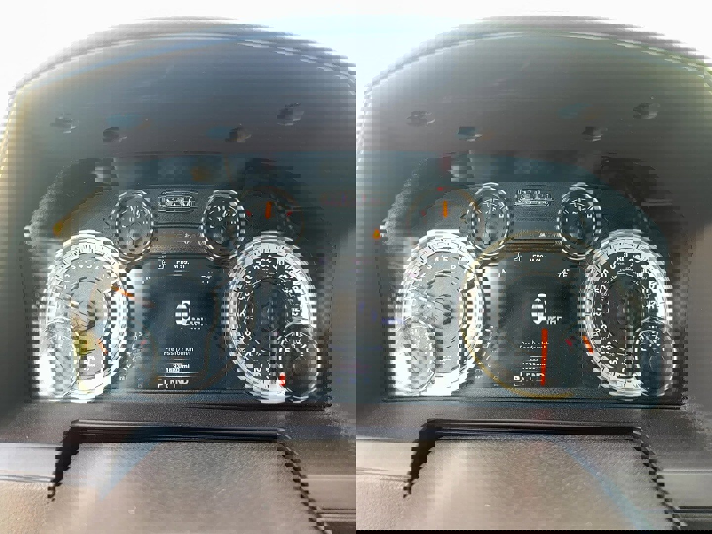 Used 2015 RAM 2500 Laramie w/ Protection Group image 14