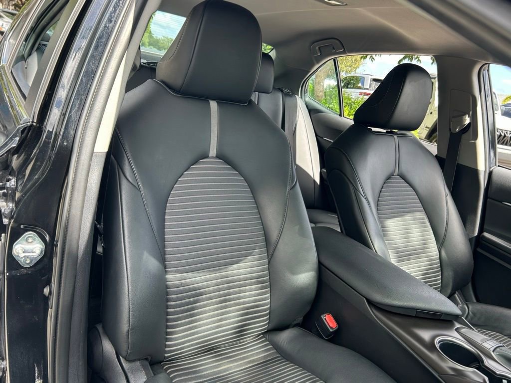 Used 2023 Toyota Camry SE image 33