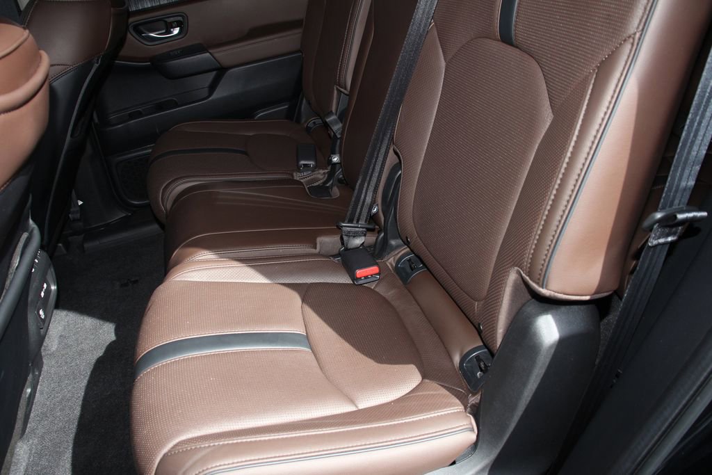 Used 2023 Honda Pilot Elite image 21