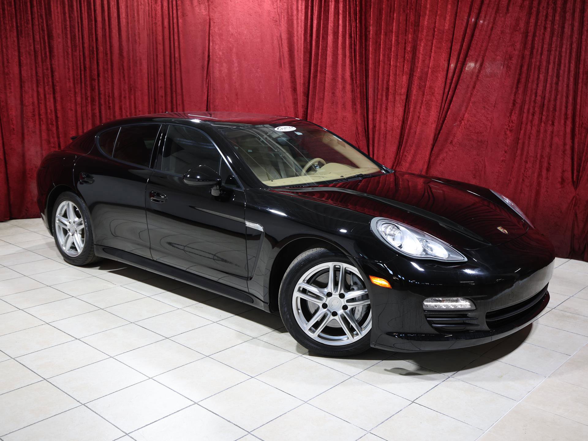 Used 2013 Porsche Panamera image 2