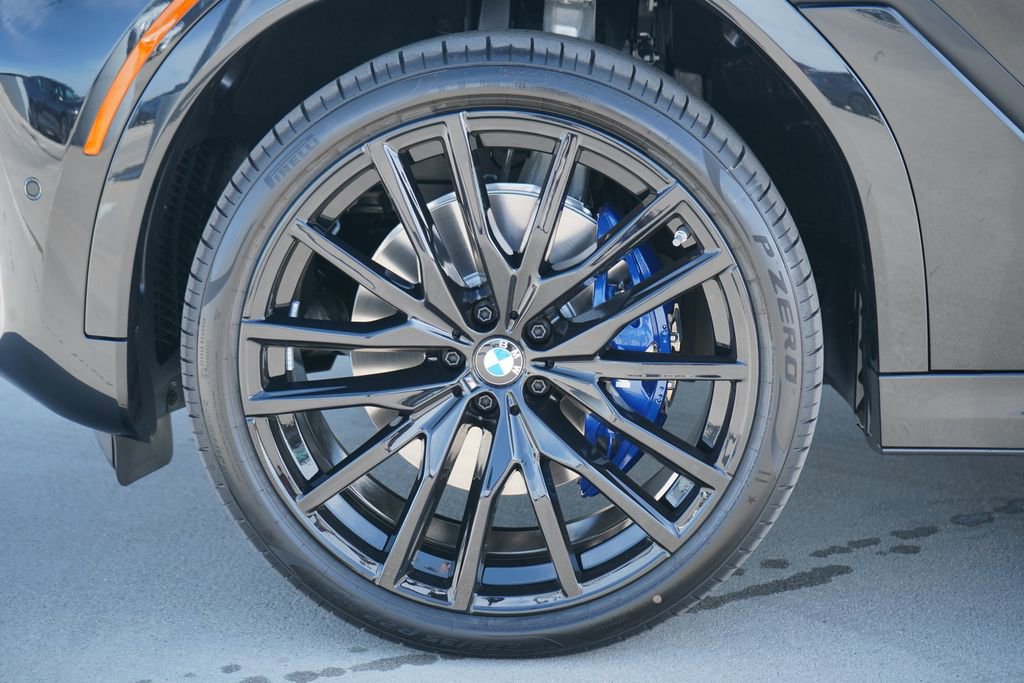 New 2026 BMW X6 xDrive40i w/ Climate Comfort Package image 5