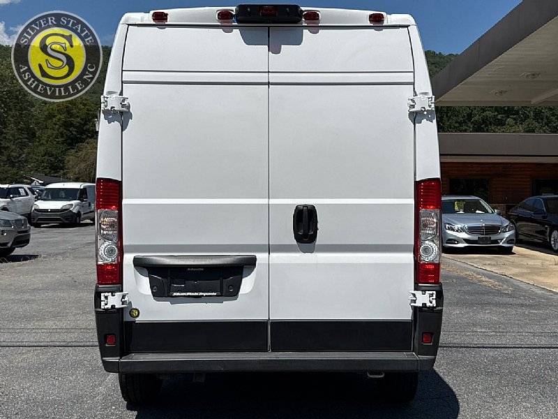 Used 2023 RAM ProMaster 2500 FWD image 5
