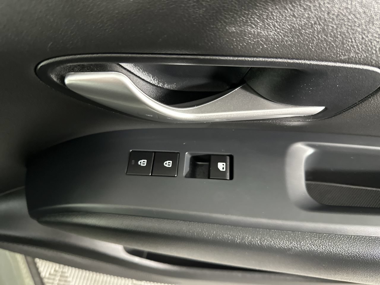 Used 2025 Hyundai Santa Cruz SEL AWD/4WD image 13