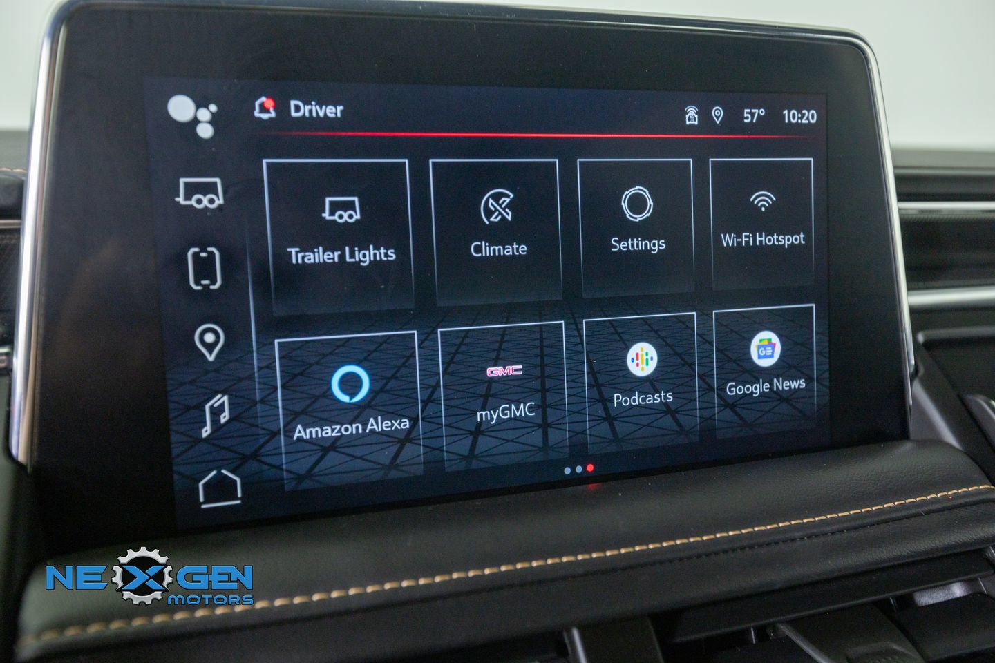 Used 2023 GMC Yukon XL AT4 w/ AT4 Premium Package AWD/4WD image 23