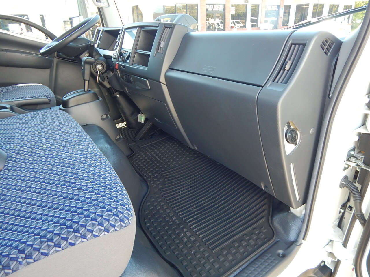 Used 2024 Chevrolet Low Cab Forward 5500HD RWD image 20
