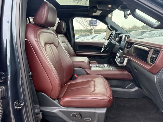 Used 2023 Ford Expedition Limited image 32