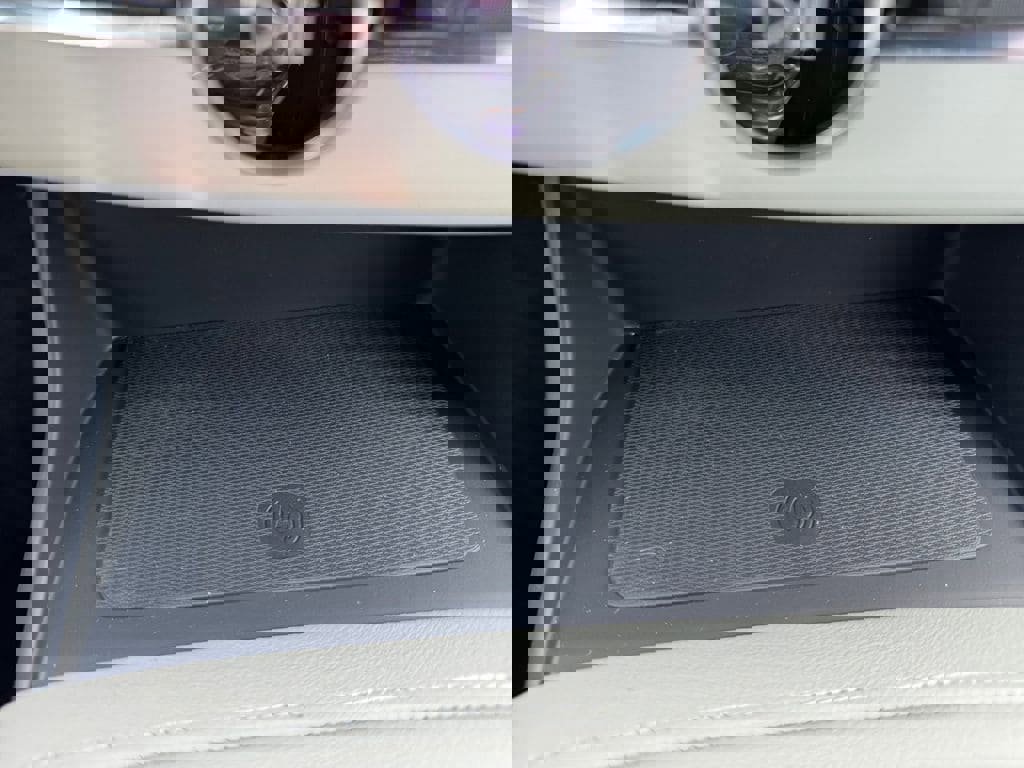 New 2026 Volvo XC90 T8 Ultra w/ Protection Package Premier image 17