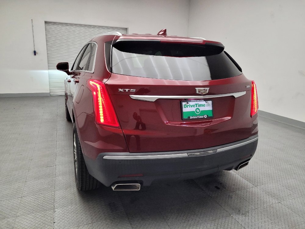 Used 2017 Cadillac XT5 Luxury w/ Driver Awareness Package image 6