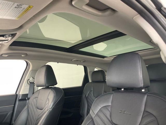 Used 2024 Kia Sorento AWD image 45