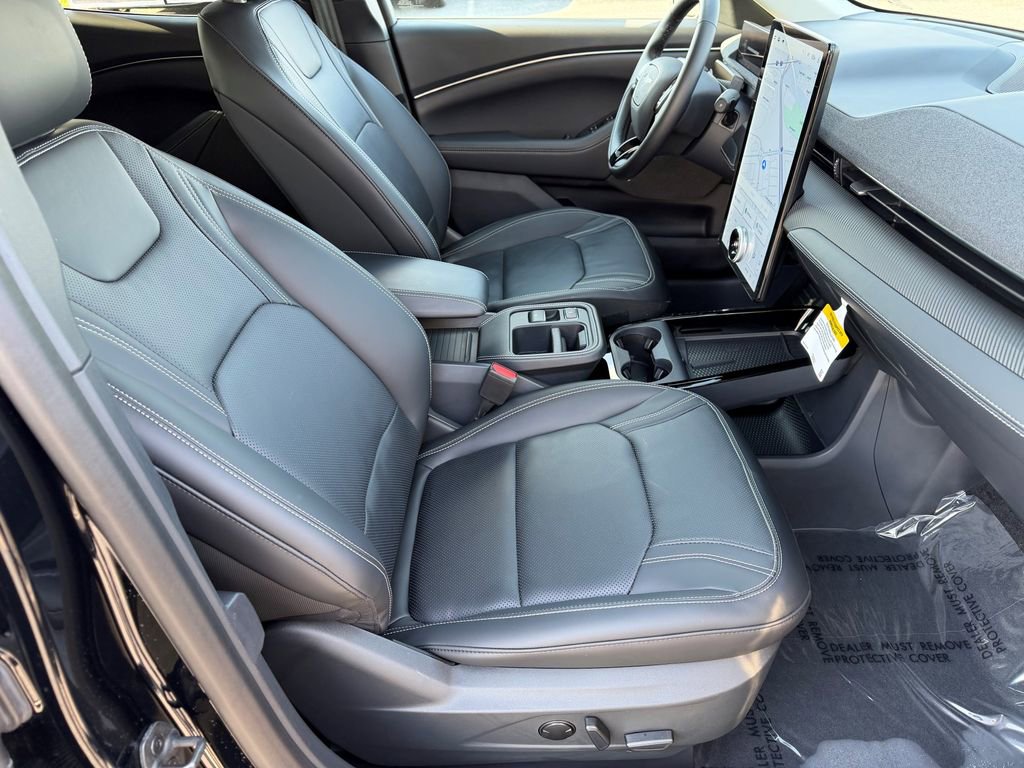 Used 2025 Ford Mustang Mach-E Premium AWD/4WD image 17