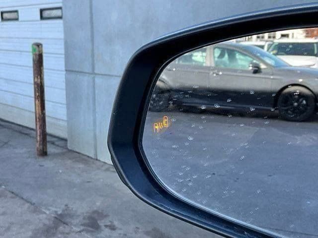 Used 2025 Toyota Tacoma TRD Off-Road image 13