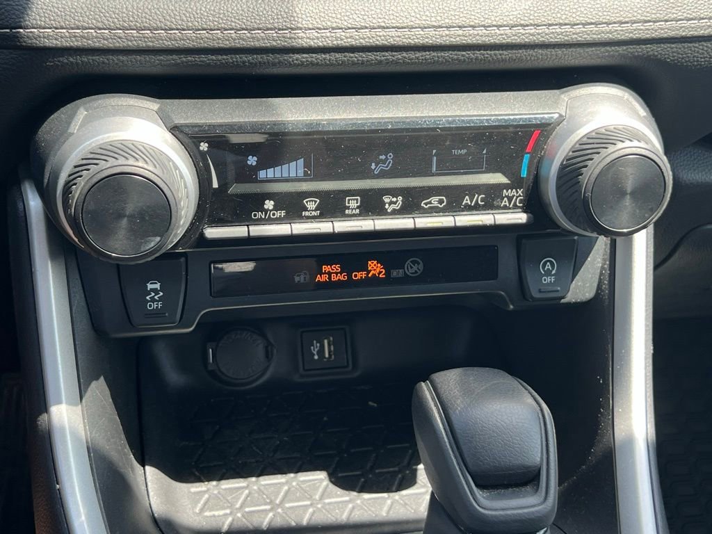 Used 2024 Toyota RAV4 LE FWD image 34