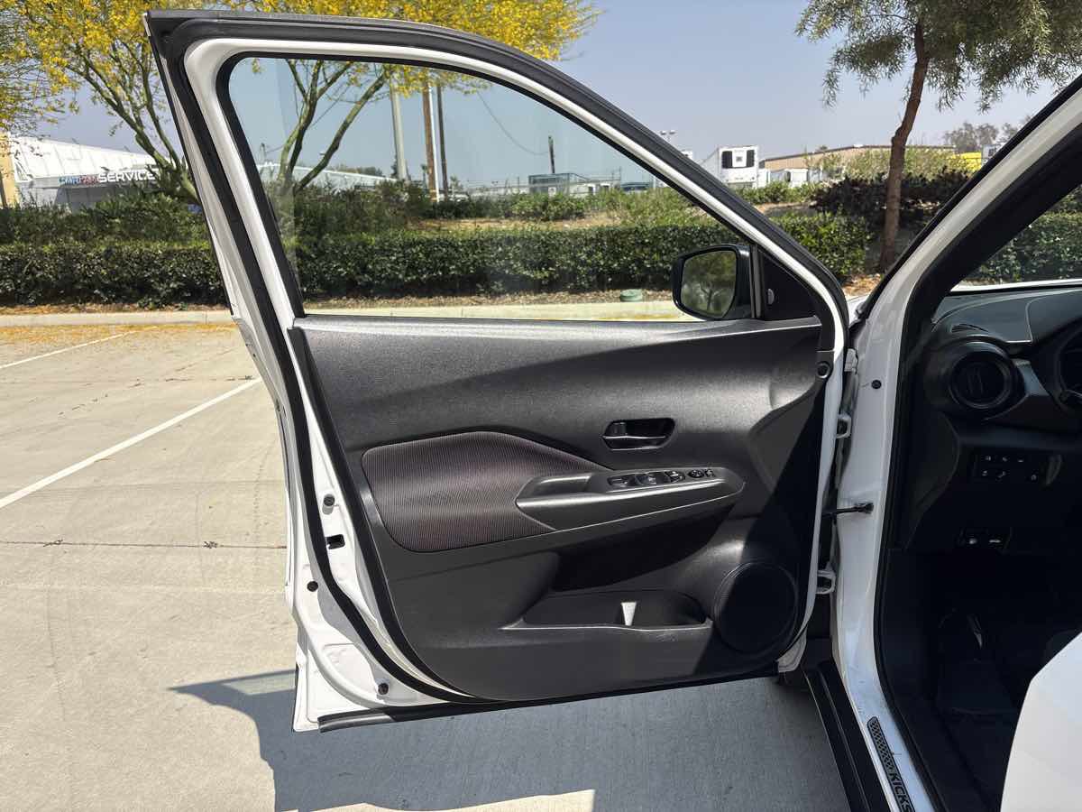 Used 2020 Nissan Kicks S FWD image 19