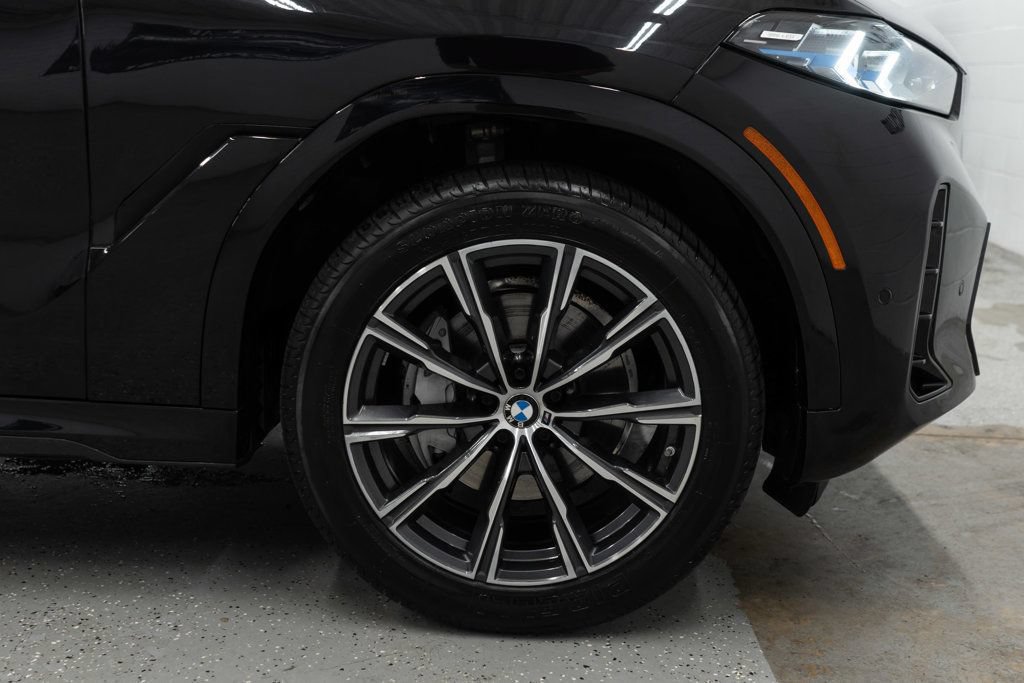 Used 2026 BMW X6 xDrive40i AWD/4WD image 44