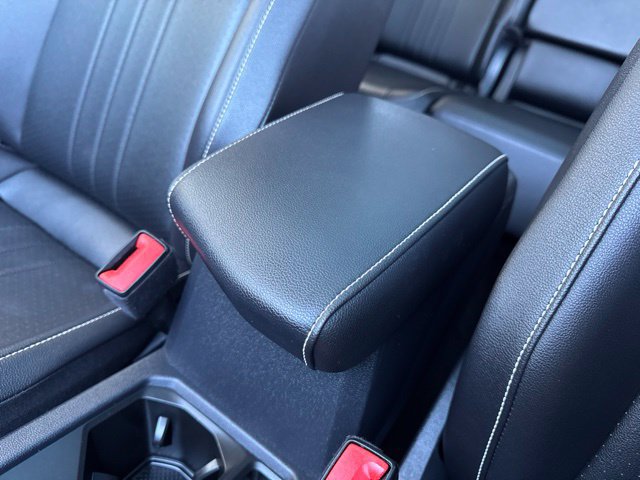 Certified 2022 Volkswagen Tiguan SE w/ Panoramic Sunroof Package AWD/4WD image 17