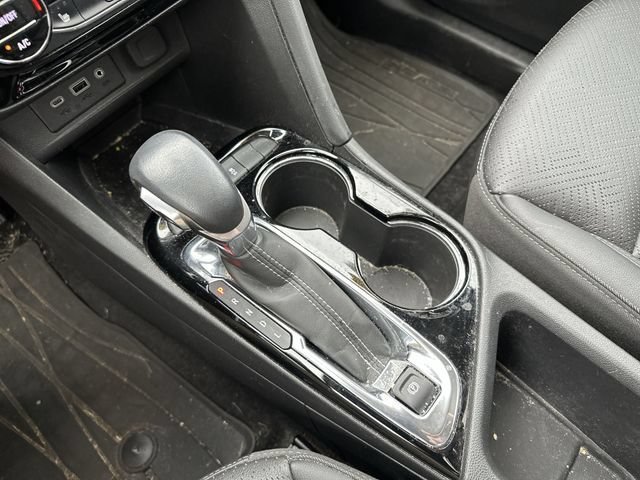 Used 2023 Buick Encore GX Essence w/ Experience Buick Package FWD image 23