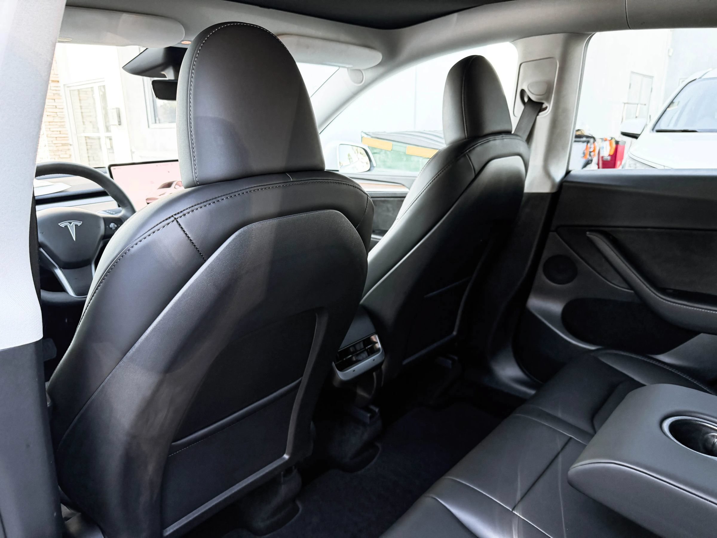 Used 2024 Tesla Model Y Long Range AWD/4WD image 24