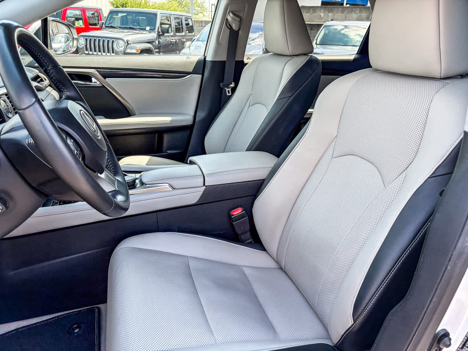 Used 2017 Lexus RX 350 FWD w/ Accessory Package image 16