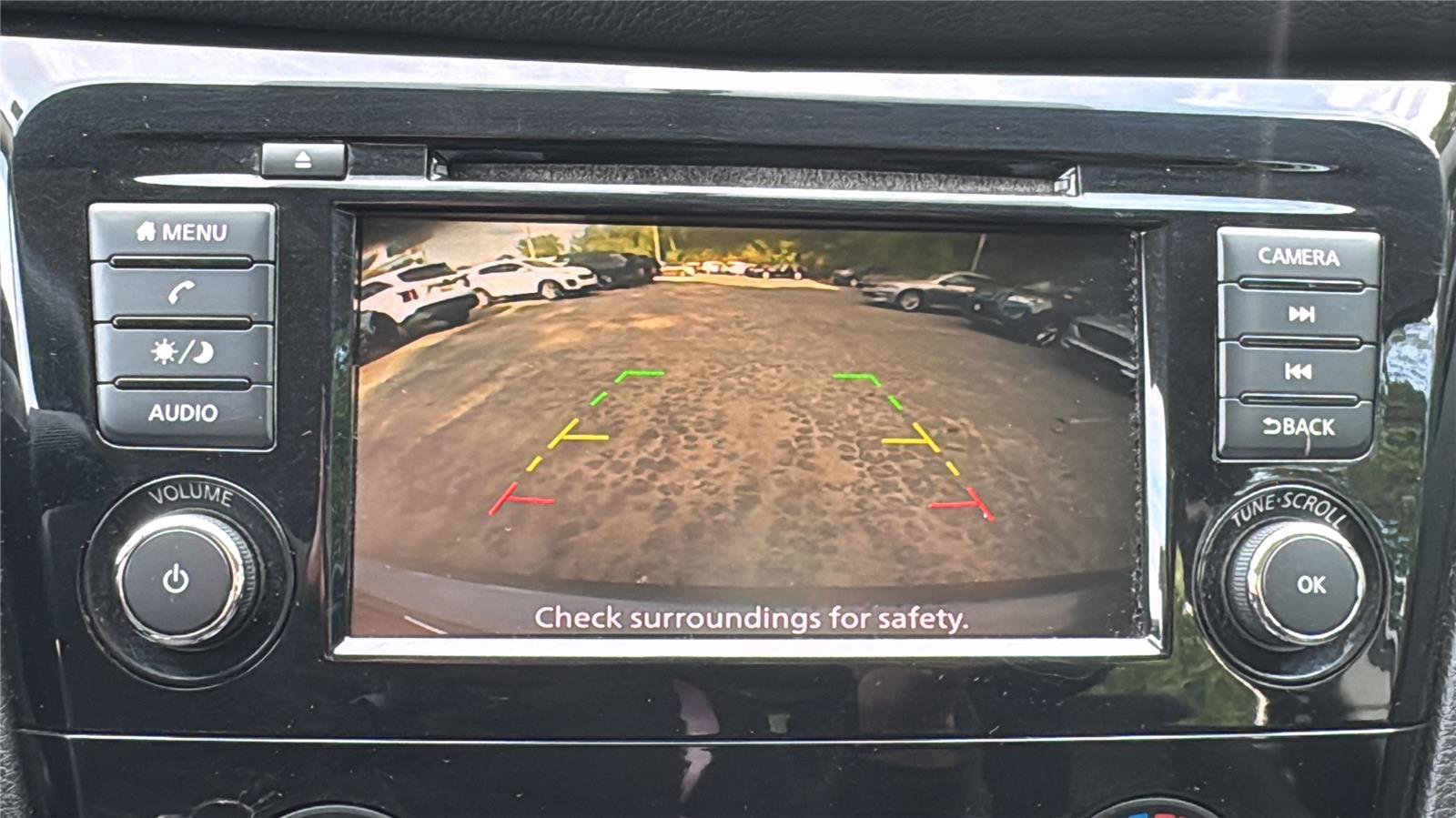 Used 2019 Nissan Rogue Sport S image 17