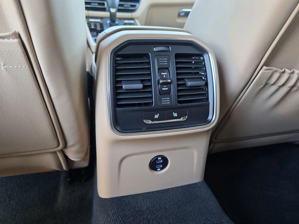 Certified 2025 Porsche Macan Turbo AWD/4WD image 16