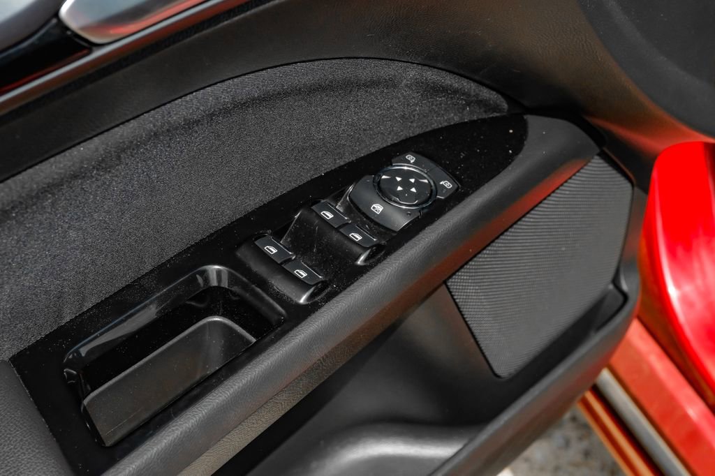 Used 2016 Ford Fusion SE FWD image 46