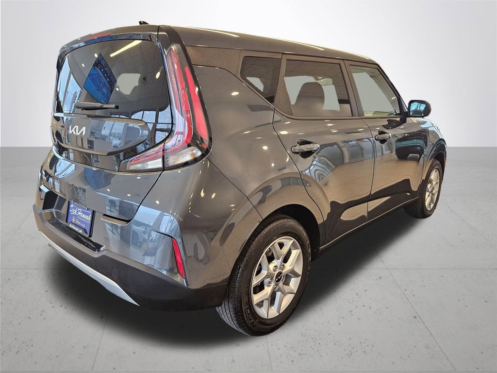 Used 2025 Kia Soul LX w/ LX Technology Package FWD image 7