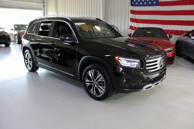 Used 2024 Mercedes-Benz GLB 250 4MATIC w/ Exclusive Package image 43