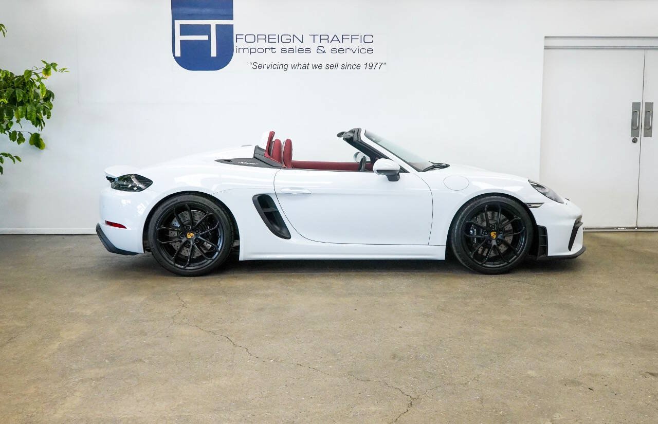 Used 2020 Porsche 718 Boxster Spyder RWD image 23