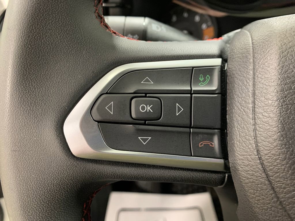 Used 2024 Jeep Compass Trailhawk image 8